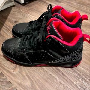 Geers by DreamSeek 9.5 black and red shoes